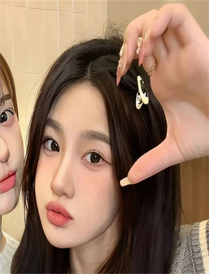 带你走进为梦想而离家的女孩的幕后世界：的历史地位与时代意义 探索艺术与技术的完美结合